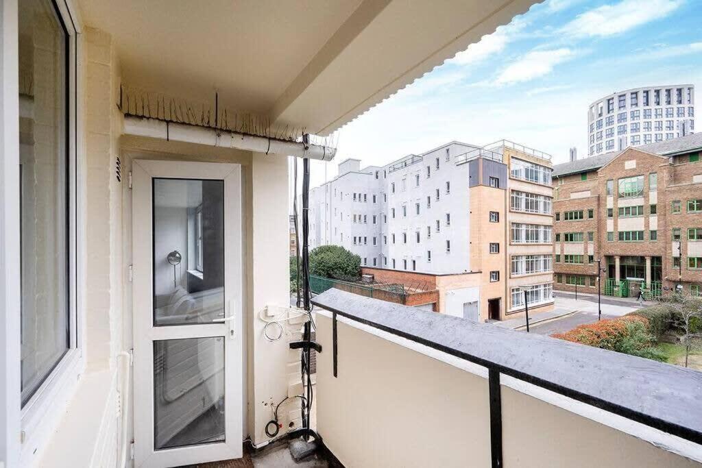Charming Apartment In The Pleydell Estate لندن المظهر الخارجي الصورة